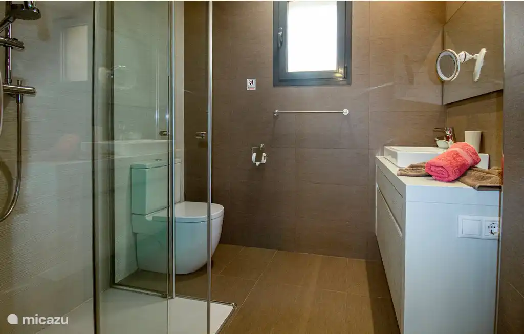 Tweede badkamer